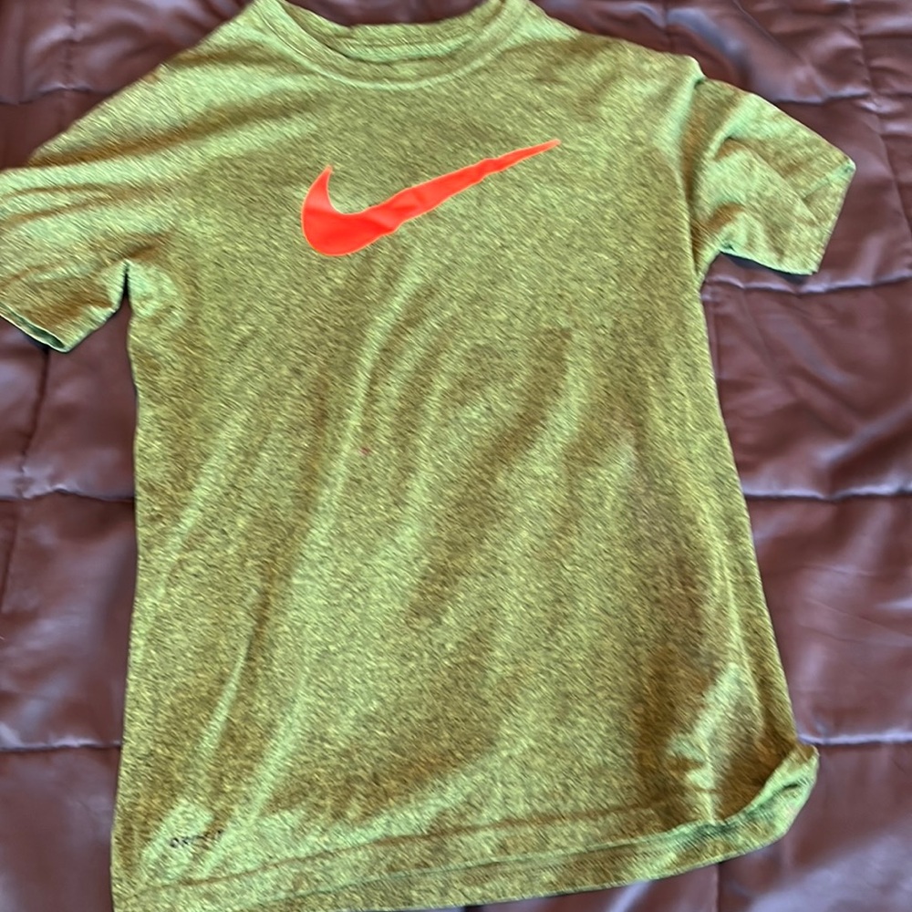 Nike T-shirt